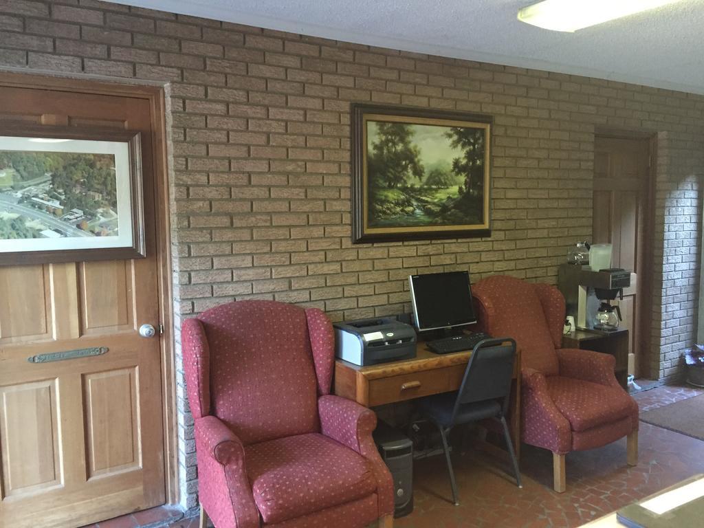 Highland Hills Motel & Cabins 분 외부 사진